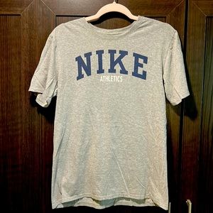 Men’s Nike t-shirt size M
